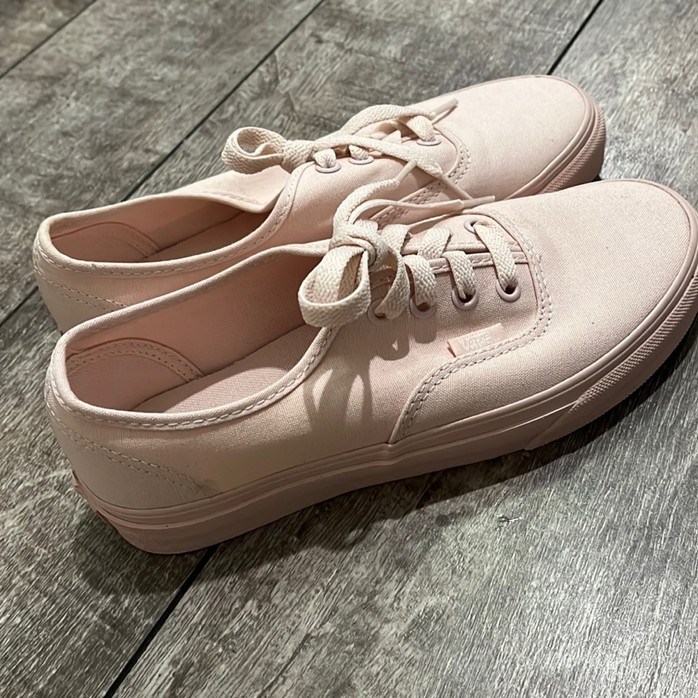 Brand new VANS peach blush men 5.0, women 6.5